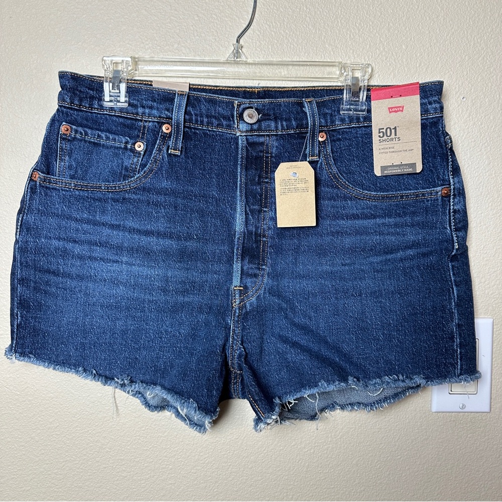 Levi's Women's 501 Original Shorts, Salsa Shaker Size 32